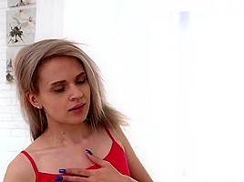teen 18+ Herda masturbating with her toy