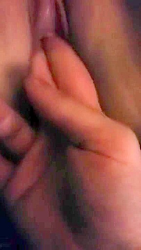 teen 18+ Pussy Play